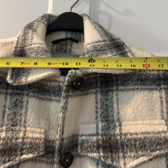 SIMONS cozy fully lined shirt jacket only worn once. Size S - Picture 10 of 13